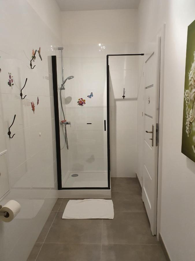 Central Lichtenberger Apartment For 6 People Βερολίνο Εξωτερικό φωτογραφία